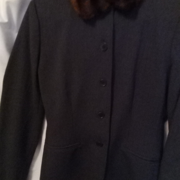 Ralph Lauren Lauren jacket with faux mink collar sz . Up your new street look. - Picture 6 of 9